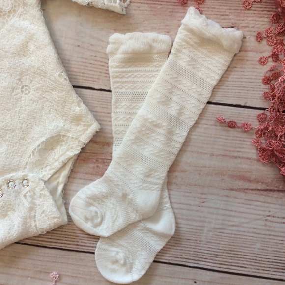 Boutique Baby Girls Lace Romper - Picture 3 of 4